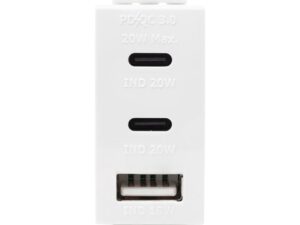 מטען 3 יציאות USB 2C+A PD 20W לבן 1 מודול ניסקו סוויץ'